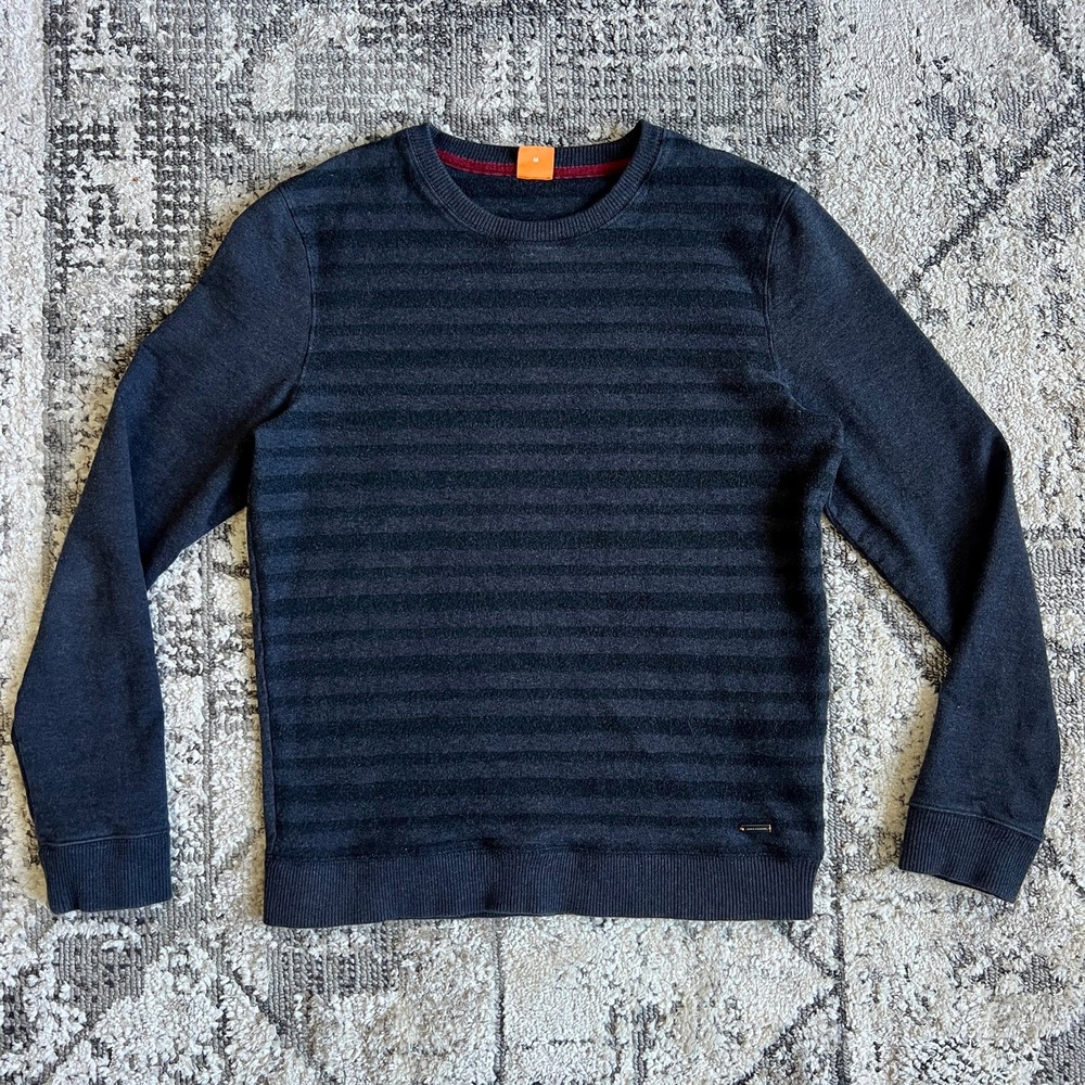 Men’s Hugo Boss sweater orange tag Black size Medium